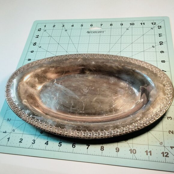 Vintage Silver Plated Ornate Oval Serving Platter Dish Elegant Design - Picture 3 of 5